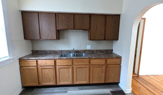 Foto del edificio - 1636 Manz St