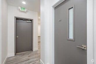 Building Photo - 1709 Harbor Ave SW