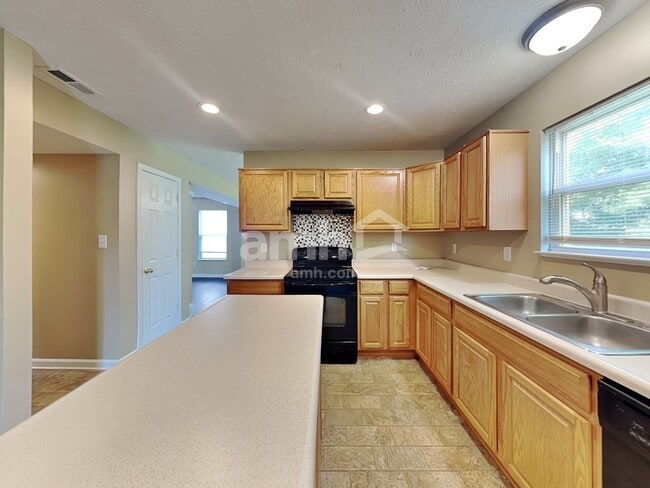 Building Photo - 6770 W Denton Dr