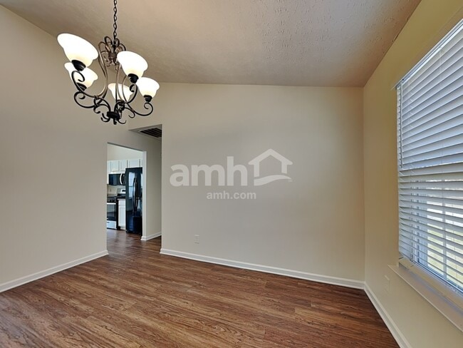 Building Photo - 78 Red Maple Way