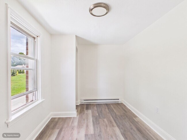 Foto del edificio - 183 S Highland Ave