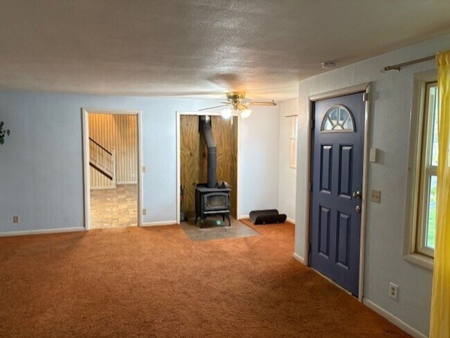 Foto del edificio - Charming home with large bedrooms