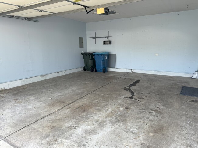 Building Photo - 1372 Normantown Rd