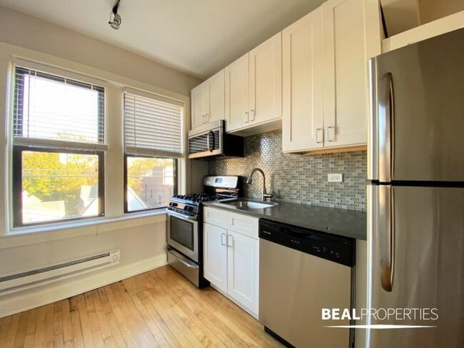Building Photo - 0 bedroom in CHICAGO IL 60647