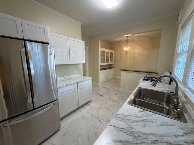 Foto del edificio - 1292 Oxford Rd NE
