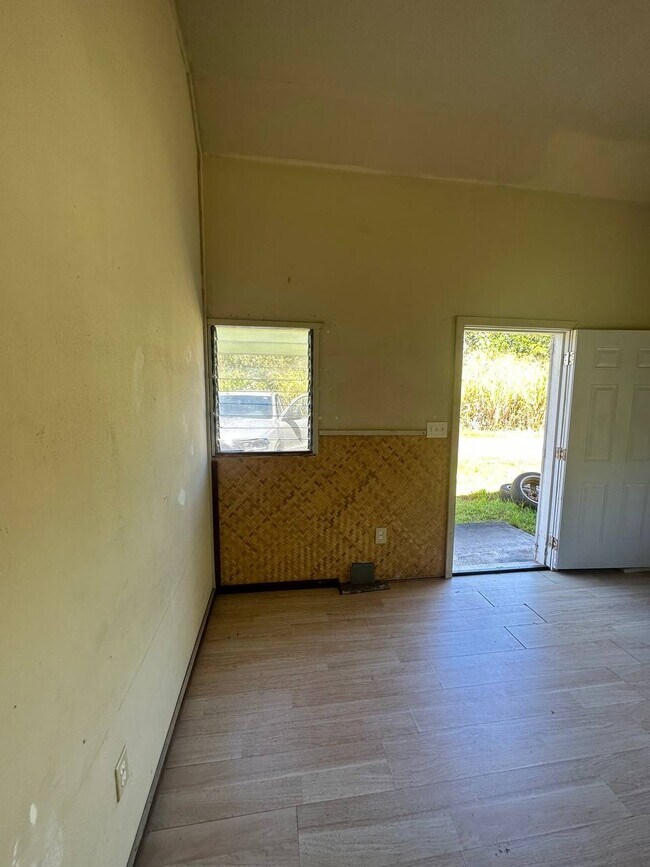 1619781978 KeaauPahoa Rd, Keaau, HI 96749 House Rental in Keaau