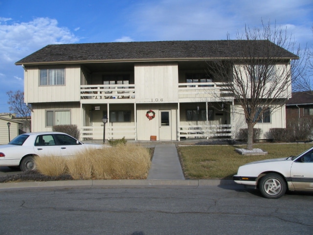 Primary Photo - Cherry Hills Apartments