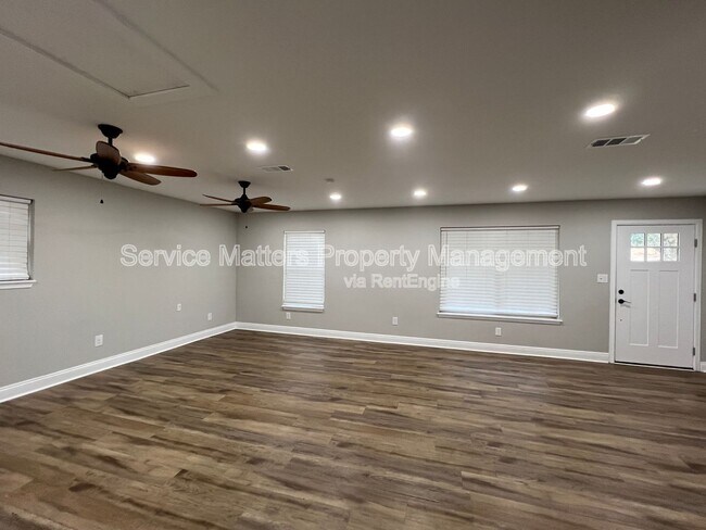 Foto del edificio - 5429 Jenny Cir