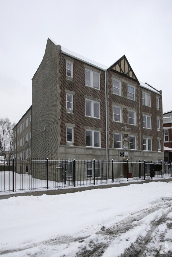 Building Photo - 4134 W Wilcox St