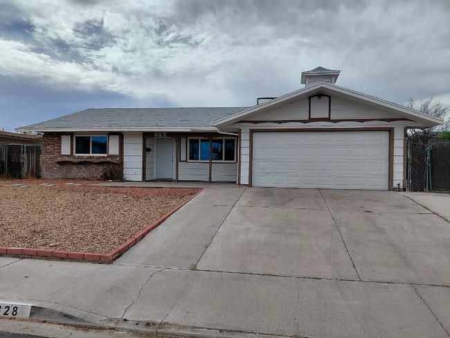 Building Photo - 828 Biljac St