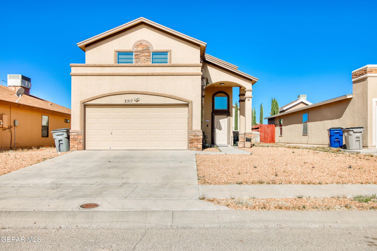 Foto principal - 2317 Honey Dew St