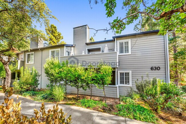 Foto del edificio - 630 Canyon Oaks Dr