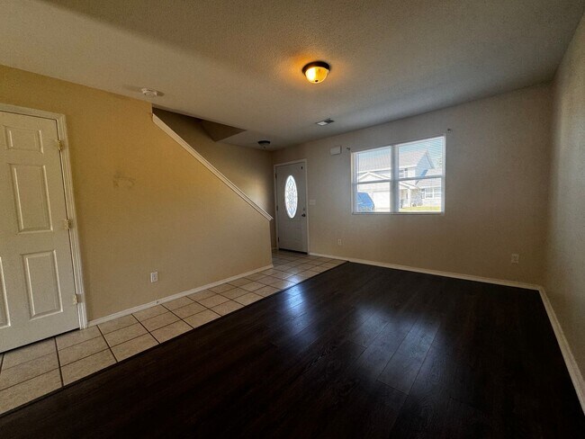 Building Photo - 24444 Sounder Ln