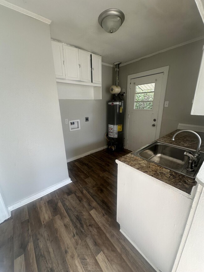 Foto del edificio - 1406 Melrose St