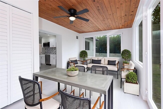 Foto del edificio - 713 SW 4th Ct