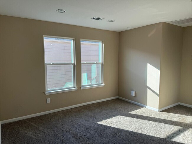 Foto del edificio - 17134 Wilthorne Gardens Ct