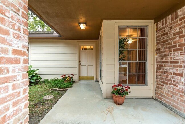 Foto del edificio - 805 Thornwood Dr