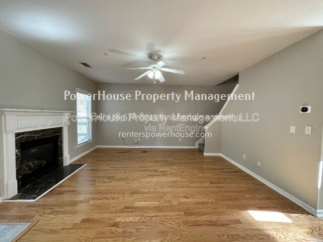 Foto del edificio - 2403 Walnut Tree Ln