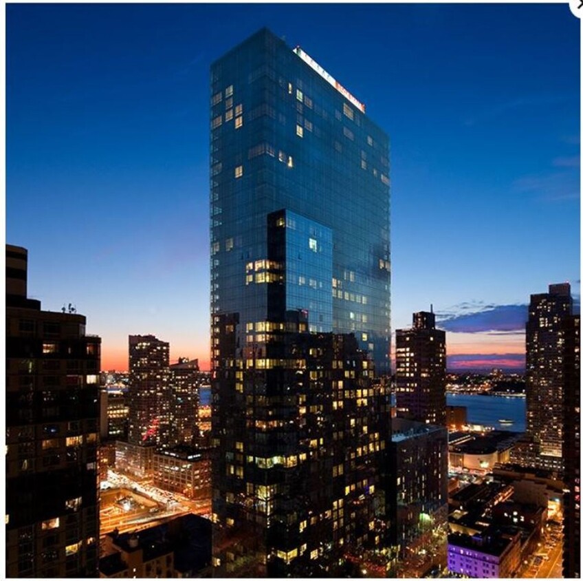 Primary Photo - 460 W 42nd St