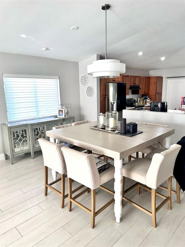 Foto del edificio - 5379 NW 60th Dr