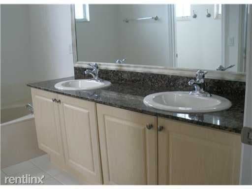 Building Photo - 2812 Eagle Rock Cir