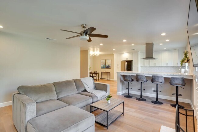 Foto del edificio - 3901 W Compton Ave