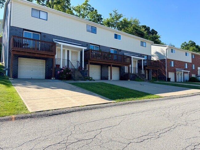 Foto del edificio - Walnut Ridge Townhomes