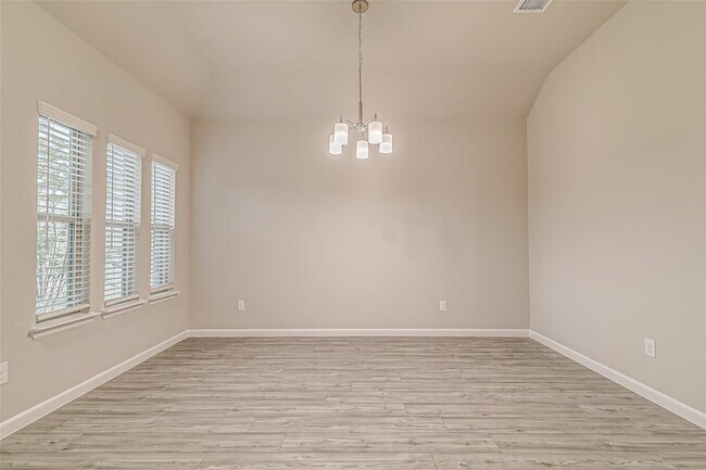 Building Photo - 2419 Rocky Mountain Dr