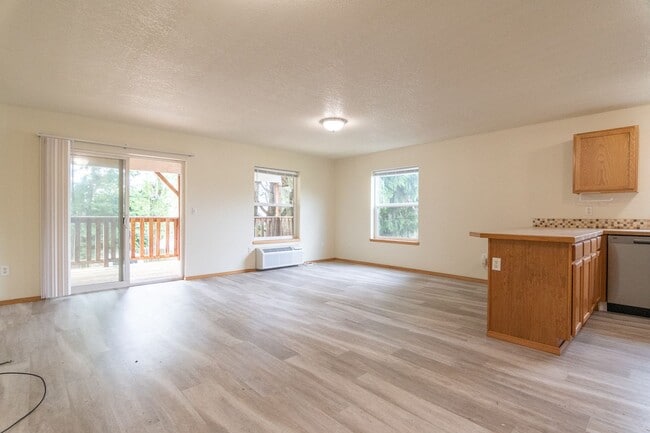 Foto del edificio - 508 NE Graham St