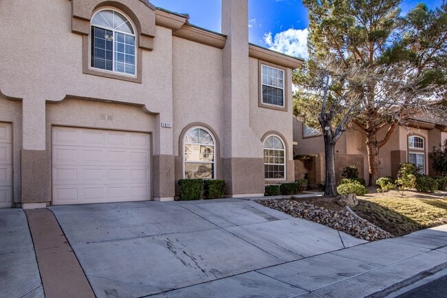 Building Photo - Remodeled 3 Bedroom Arroyo Mesa Townhome!