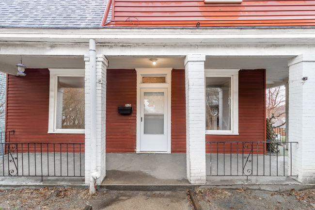 Building Photo - 515 Noblestown Rd
