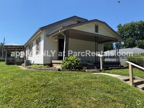 Building Photo - 1663 Nelson Ave
