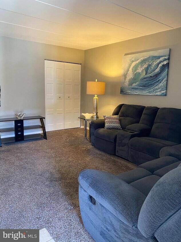 18102 Delaire Landing Rd Unit 102, Philadelphia, PA 19114 Room for