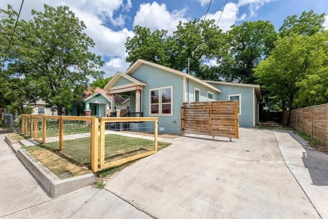 Photo - 415 Furnish Ave House