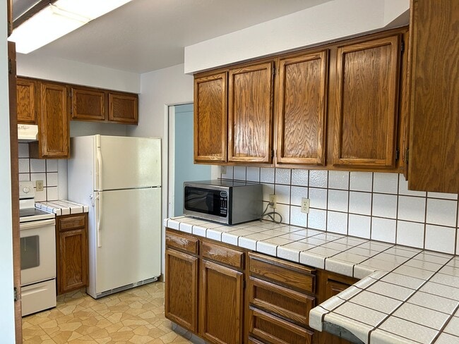 Foto del edificio - **READY FOR MOVE IN** Home in Midtown