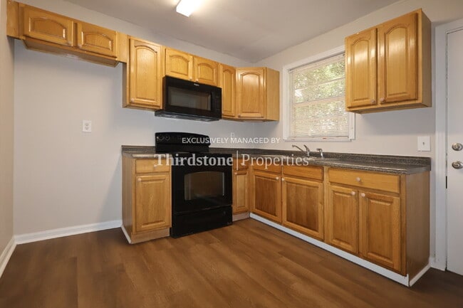 Building Photo - 789 Gardenia Ln
