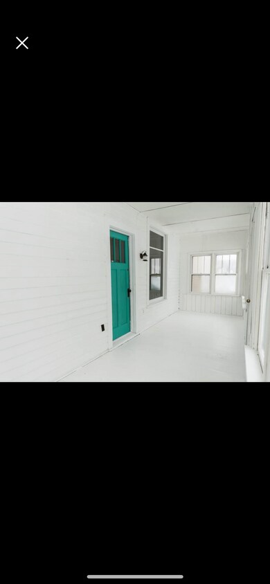 Primary Photo - 107 Randall Ave