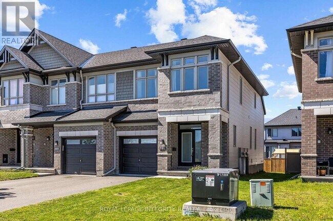Building Photo - 691 Capricorn Cir
