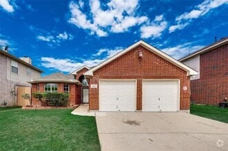 Building Photo - 1811 Creekpark Trail