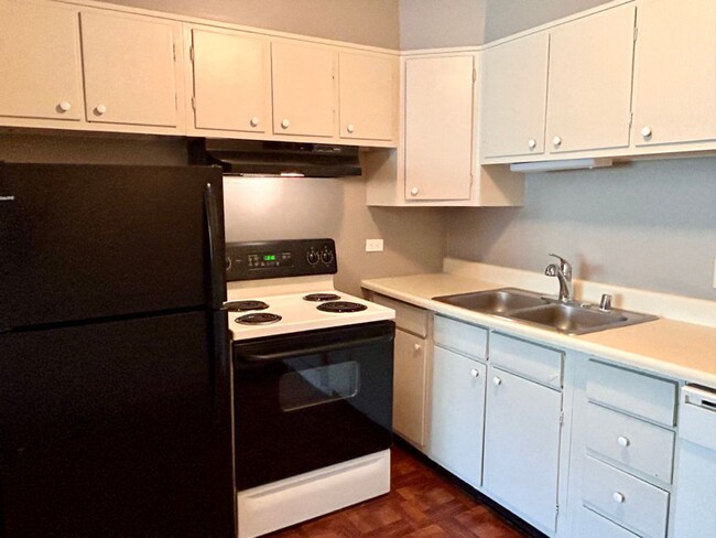 Building Photo - 1160 N Ogden St