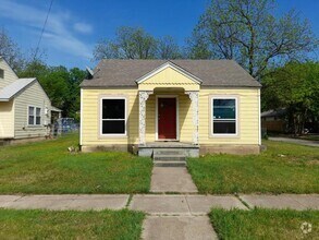 Building Photo - 1702 NW 1st Ave