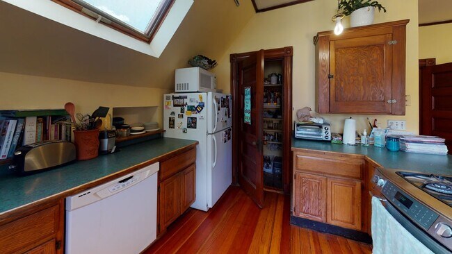 Building Photo - 33 Boylston St