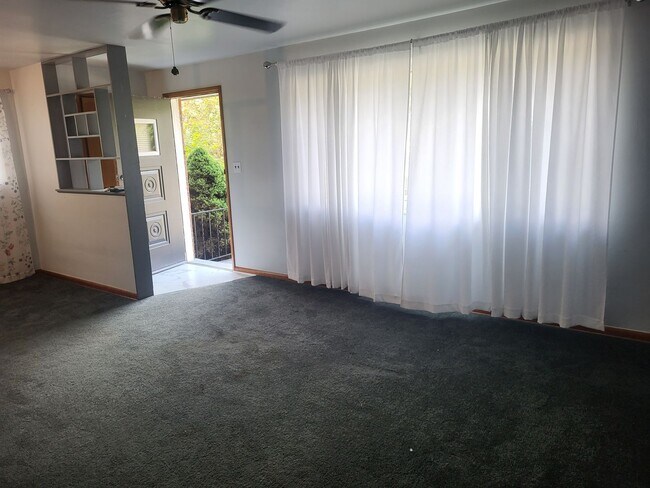 Foto del edificio - 3 bedroom, 1.5 bath ranch in Penn Hills!