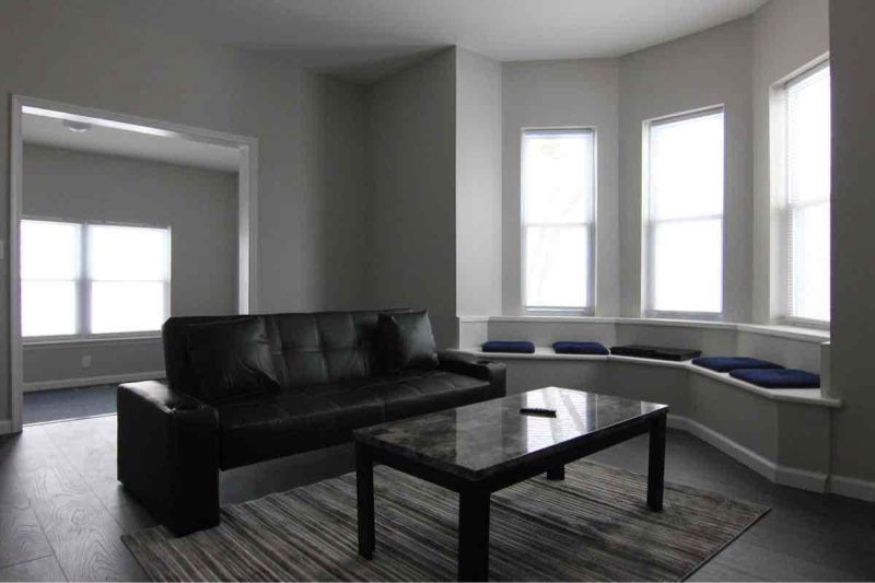 Foto principal - 219 W Chester Pike
