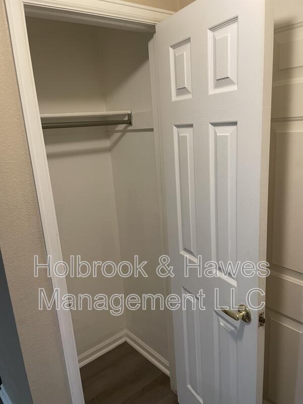 Building Photo - 4531 Boardwalk Dr