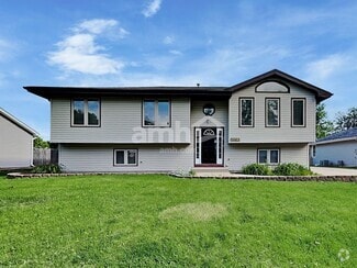 Building Photo - 7007 Lewis & Clark Dr