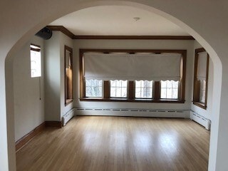 Building Photo - 5855 N Melvina Ave