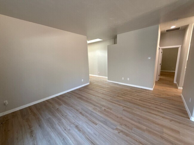 Foto del edificio - 5647 SW Windflower Dr