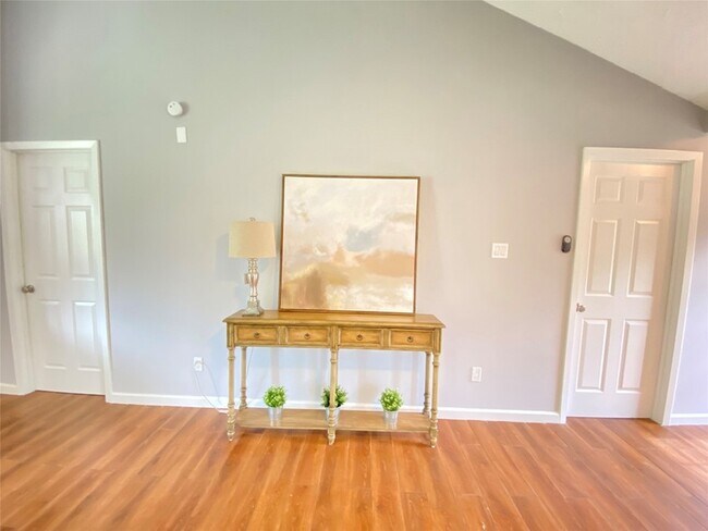 Foto del edificio - 1011 Melford Ave