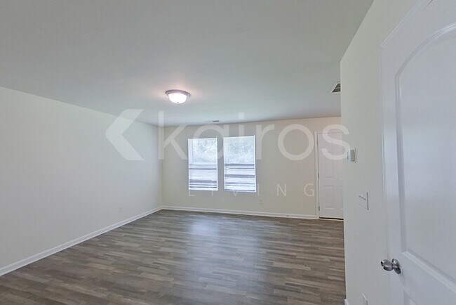Foto del edificio - 232 Fox Chase Wy